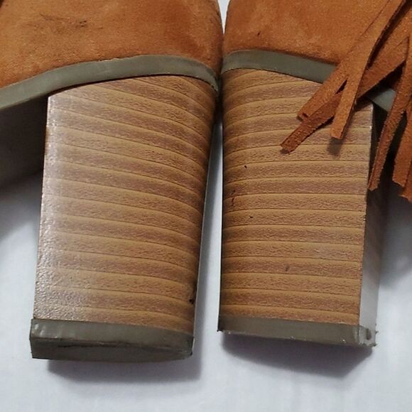 Charming Charlie Honey Tan Boho Trendy Fringed Open Toe Booties Shoeties - Picture 8 of 13